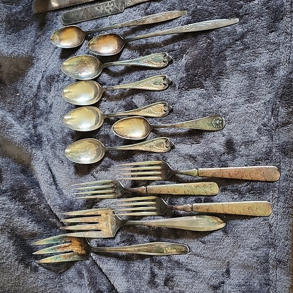 Silver plated bundle of Servewear Flatware Vintage Onieda Sheffield Rogers - Picture 2 of 9